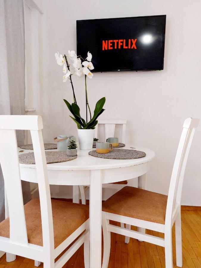 Lovely Equipped Apartment In Kallithea Athen Exterior foto